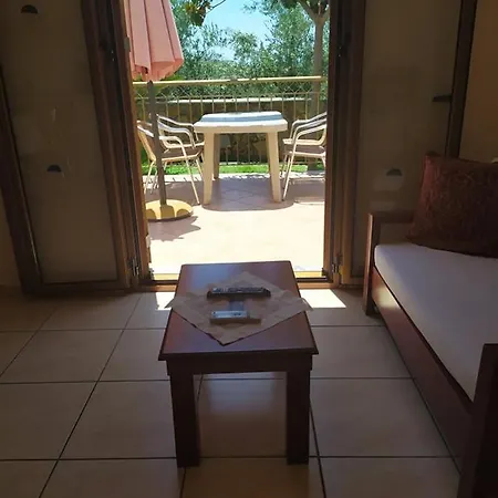 Markos 4 * Stoupa